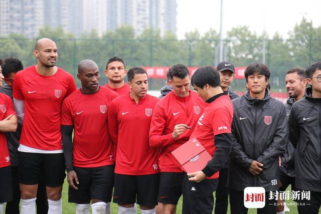 世界杯直播下载-向队长告别！周定洋效力成都蓉城经典瞬间