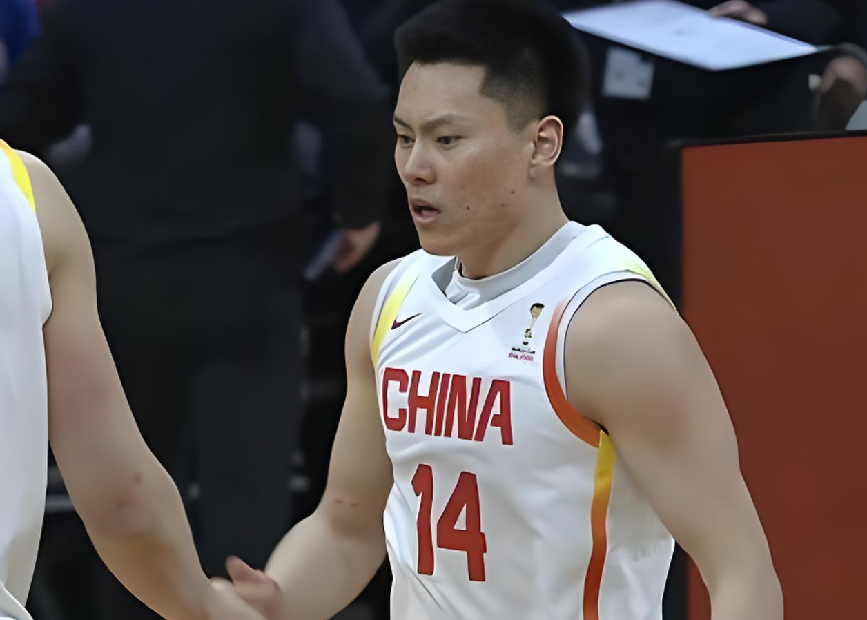 世界杯直播平台app下载-有情有义！上海队特地给李弘权放长假，让其享受“奶爸”时光